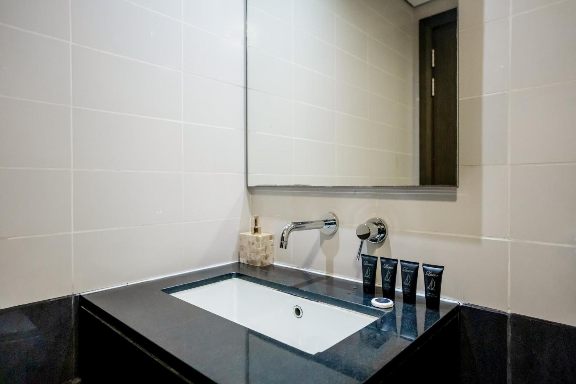 Vacay Lettings - Loft Downtown Dubai Villa Bagian luar foto